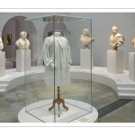 Exposition Temporaire, "s'habiller en artiste. L'artiste et le vêtement"