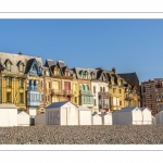 France, Somme (80), Mers-les-bains, les villas de la belle époque sur le font de mer, quartier historique né de la mode des bains de mer à partir de 1870, vue depuis la plage à marée descendante // France, Somme (80), Mers-les-bains, the villas of the belle époque on the seafront, a historic district born of the fashion for sea bathing from 1870, view from the beach at ebb tide