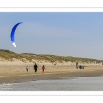 Char-à-cerf-volant sur la plage