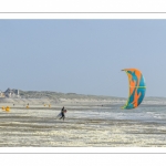 Ecume de mai et kitesurf sur la plage de Quend-Plage