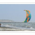 Ecume de mai et kitesurf sur la plage de Quend-Plage