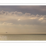 Passage d'un cargo au large du cap Gris-Nez