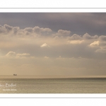 Passage d'un cargo au large du cap Gris-Nez