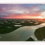 Saison : été - Lieu : Saint-Valery-sur-Somme, Baie de Somme, Somme, Hauts-de-France, France. - Panorama par assemblage d'images 6864 x 3432 px