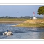 Bateau de plaisance à l'entrée du port de Saint-Valery-sur-Somme