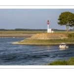 Bateau de plaisance à l'entrée du port de Saint-Valery-sur-Somme