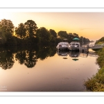 Bateaux de plaisance amarrés le long du canal de la Somme